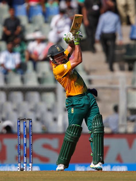 How AB de Villiers plays his 360 shots .